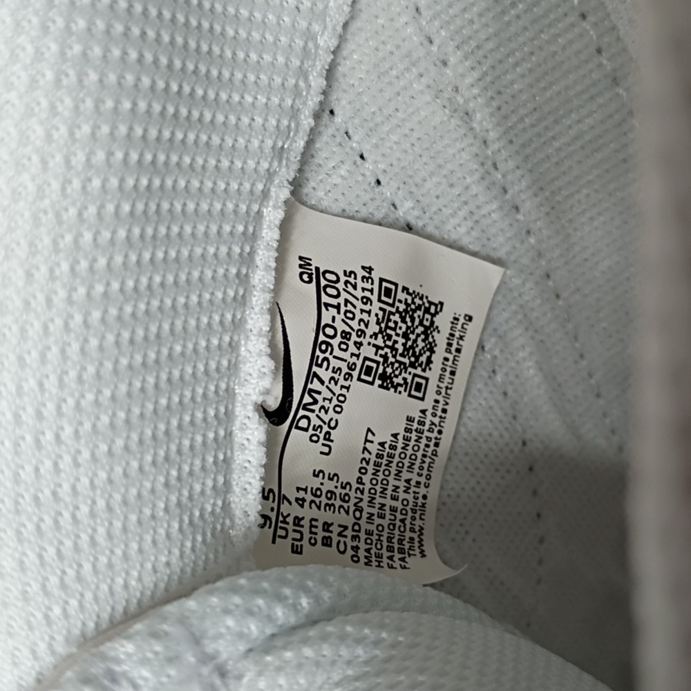 Nike White Black Gold Platform Athletic Shoes - Picture 8 of 13